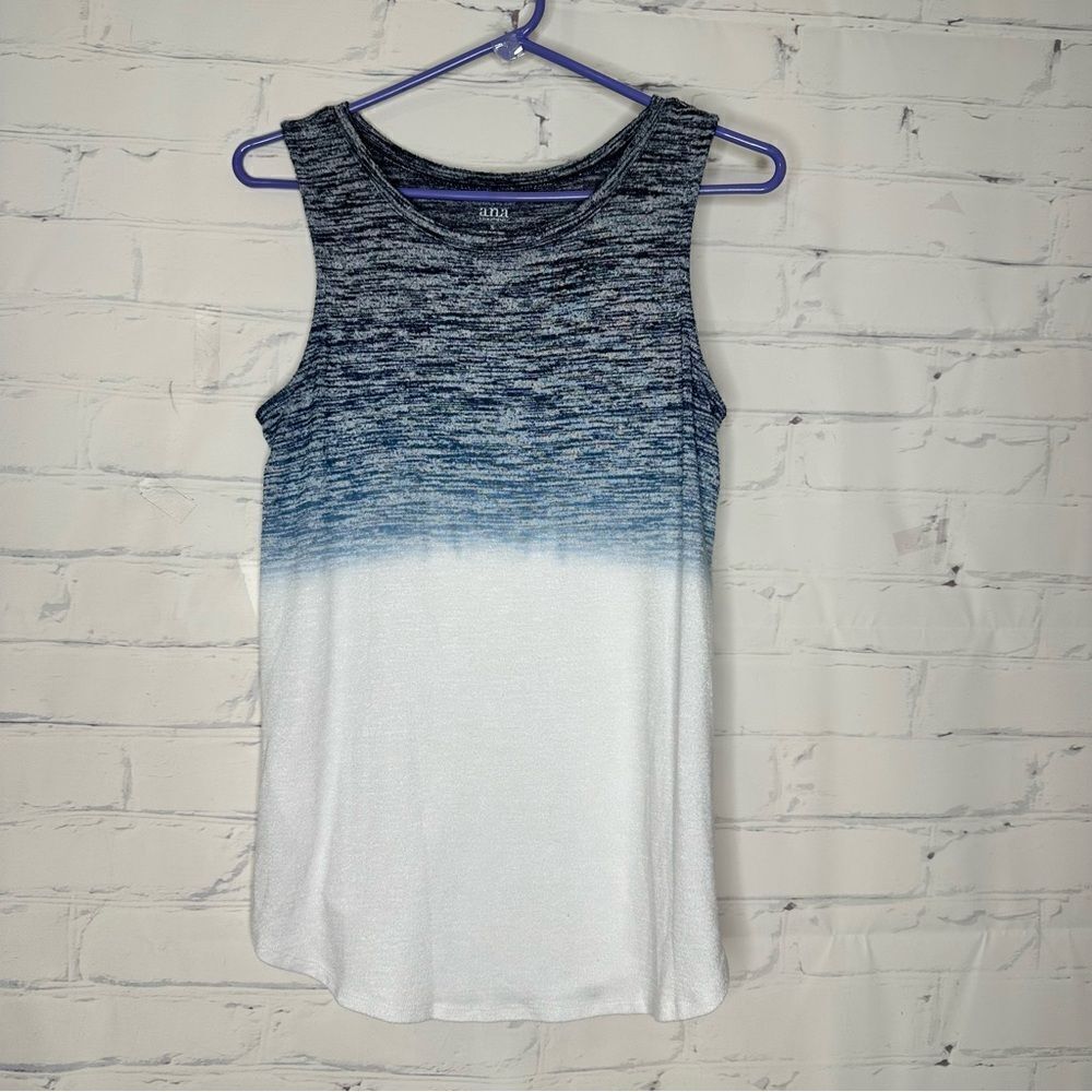 Ana small top